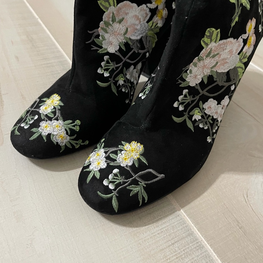 Miss Selfridges Embroidered Boots - Picture 4 of 6